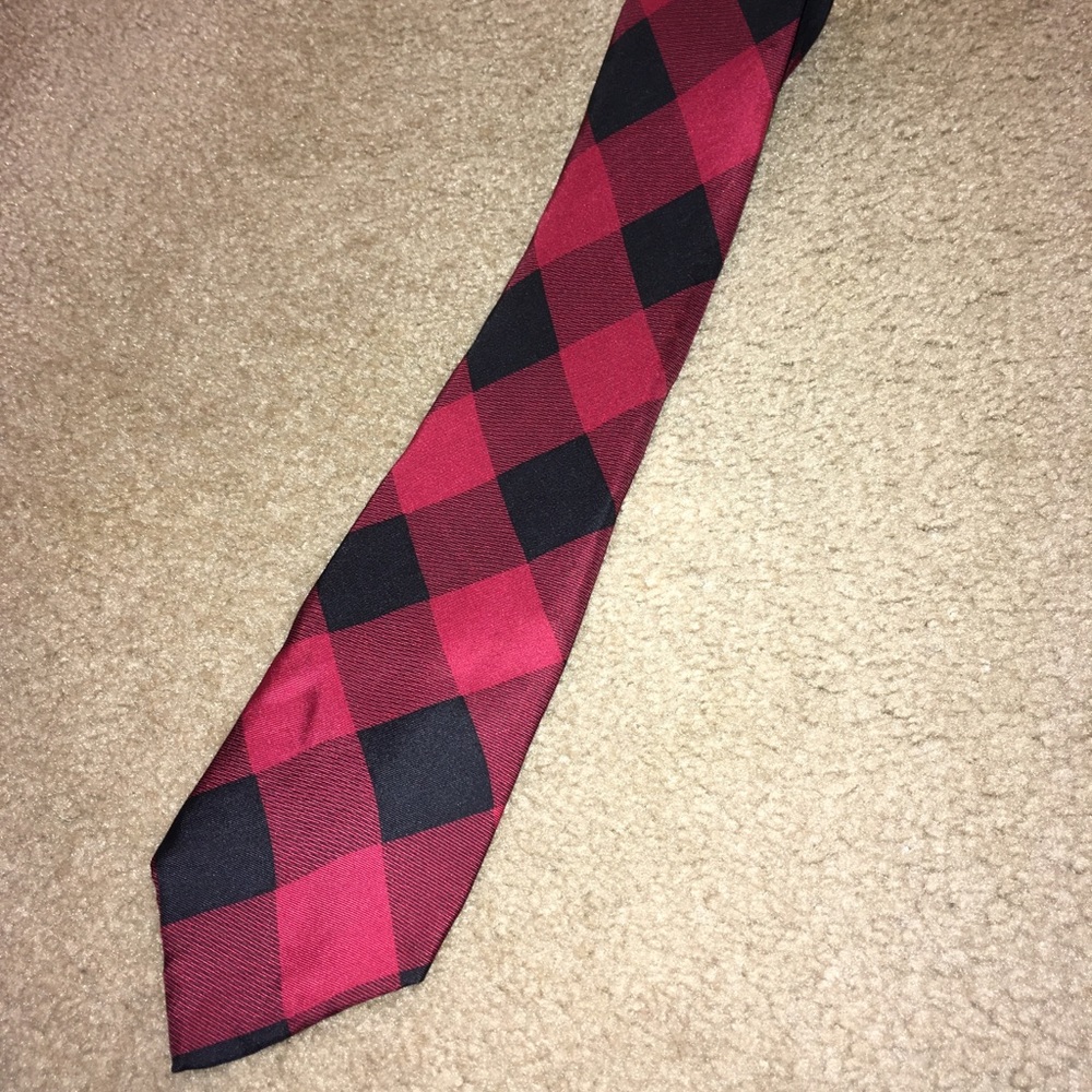 Red and black Salvatori silk necktie